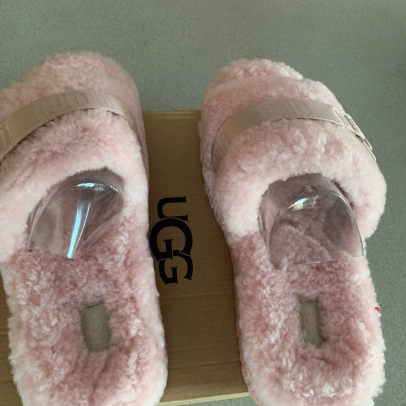NWT DISCONTINED UGG Women's Oh Fluffita Slippers Baby Pink Size 9 2 pairs avail - Picture 7 of 8